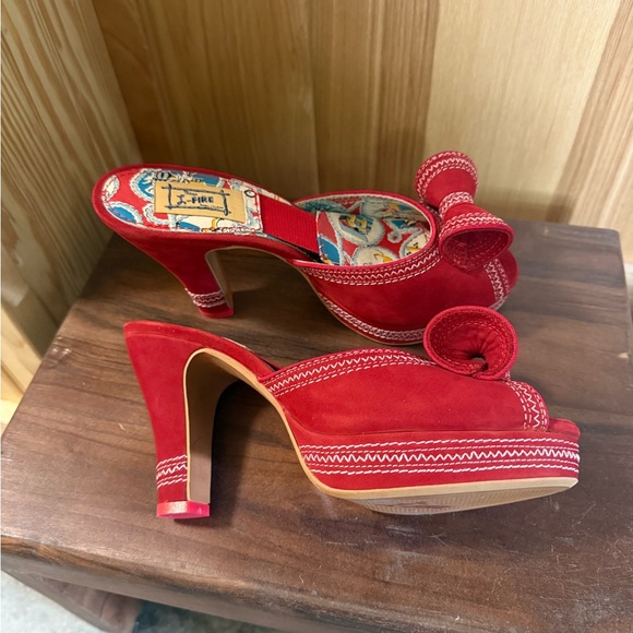 Miss L Fire Lola Red Suede Platform Heels with Bow - Picture 3 of 12